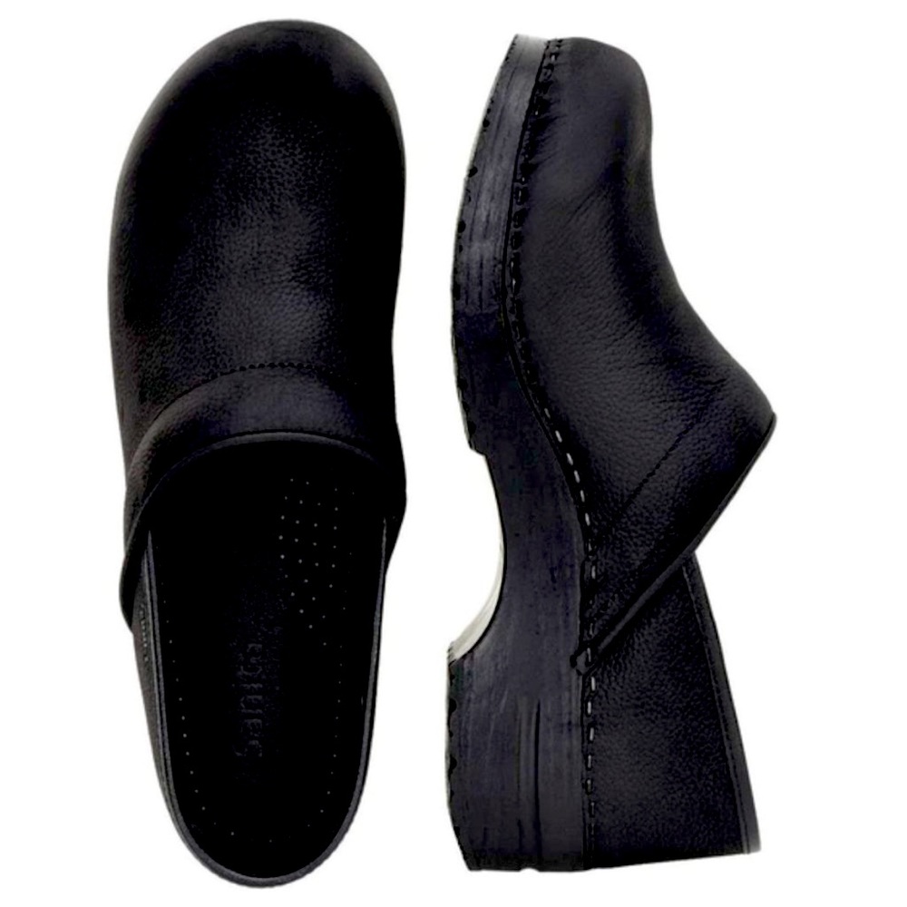 Sanita oiled clogs